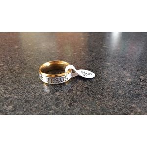 Jesus and Cross Ring Unisex (Size 9)