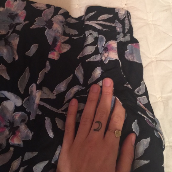 Floral shirts - Picture 2 of 3