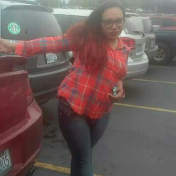 Meet your Posher, Georgina - Picture 1 of 1