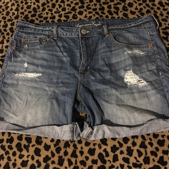 AE Bermuda shorts