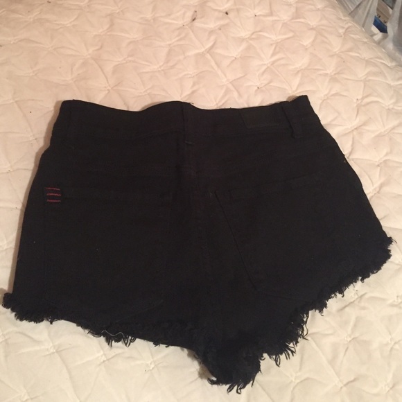 Black denim shorts - Picture 2 of 2