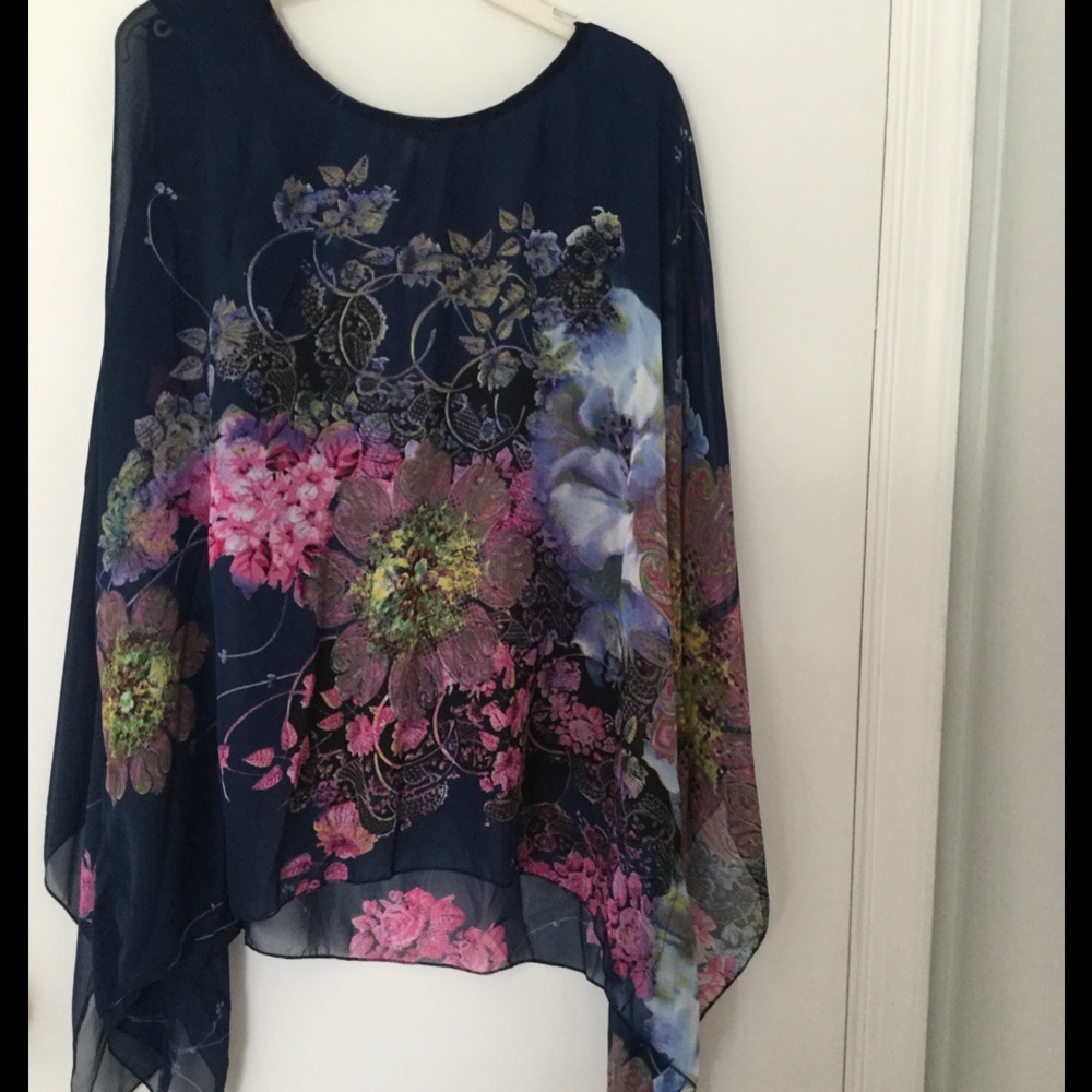 Navy Blue Floral Chiffon Batwing Sleeve Top - Picture 6 of 8