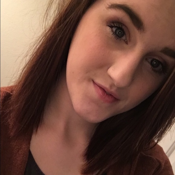 Meet your Posher, Liz - Picture 1 of 1