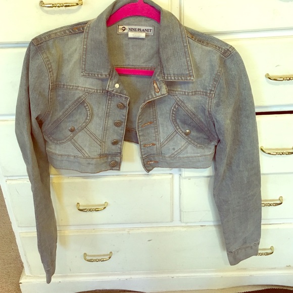 Cropped denim jacket.