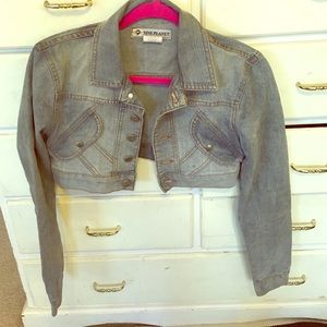 Cropped denim jacket.