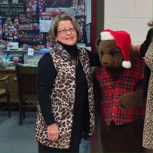 Meet your Posher, Debbie