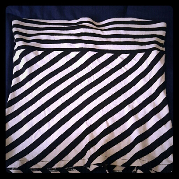 Black and white stripped top - Picture 1 of 1
