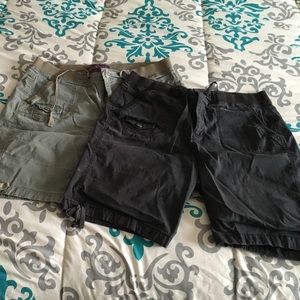 Black Capri shorts size 16