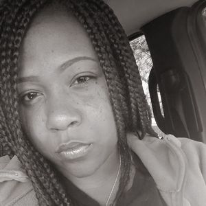 Meet your Posher, Latisha