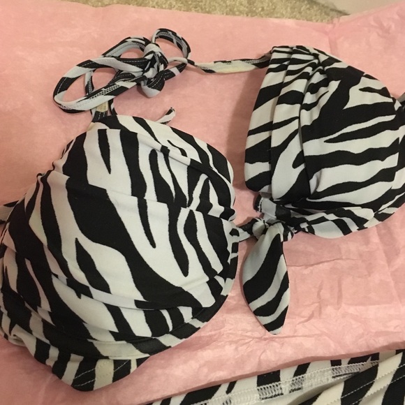 Victoria's Secret zebra Bikini - Picture 2 of 4