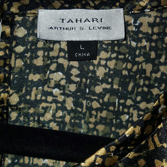 Tahari  blouse - Picture 2 of 3
