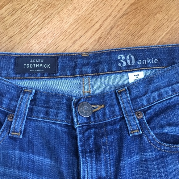 J Crew Toothpick Medium Wash Jean - Picture 2 of 2