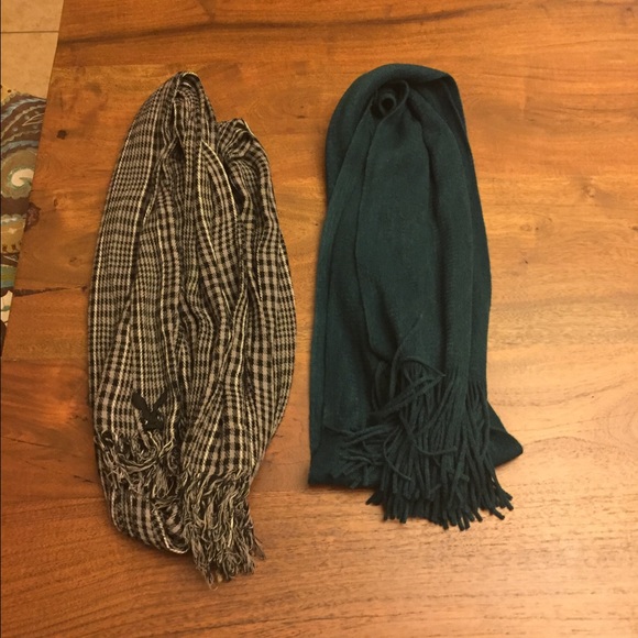 2 scarves