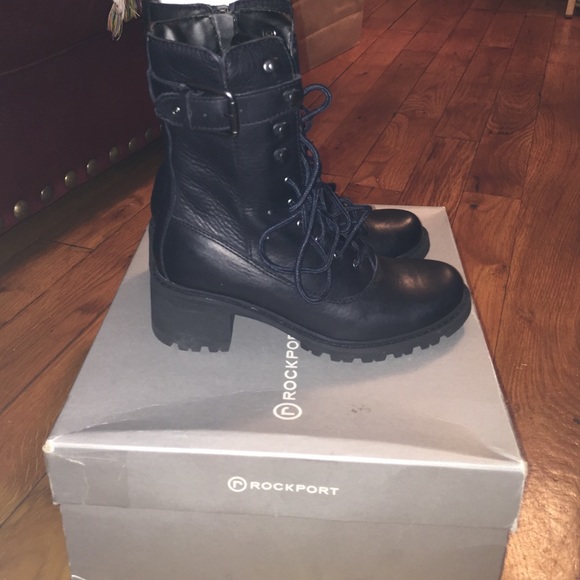 Brand New Rockport Laceup Black Moto Boot. Size 6