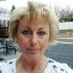 Meet your Posher, Ellen