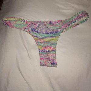 Cheeky bikini bottoms