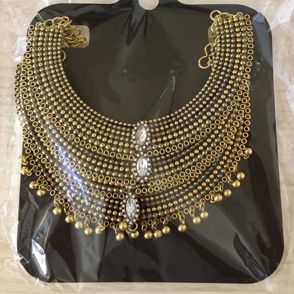 Statement necklace