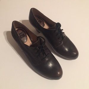 Frye Brown "Lois" Oxford Pumps Size 7