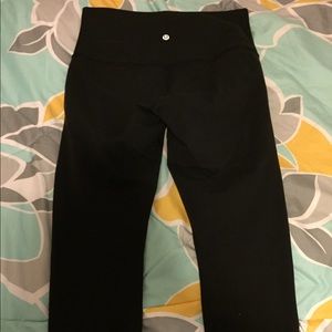 Lululemon Wunder Under Crop (Hi-Rise) Full-On