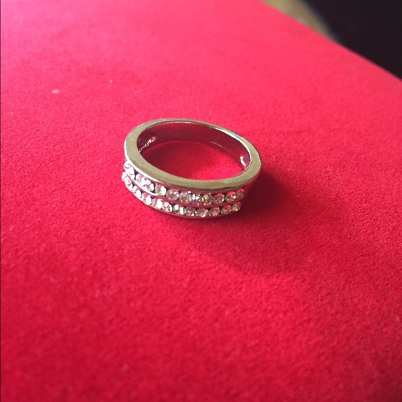 BRAND NEW Double Row Rhinestone Midi Ring