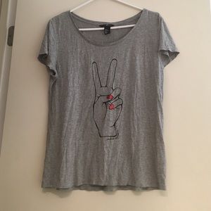 adorable h&m tee