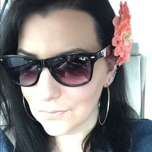 Meet your Posher, Wendy