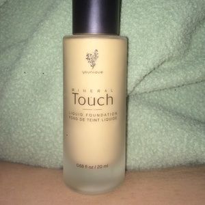 younique mineral touch foundation