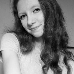 Meet your Posher, Chloe