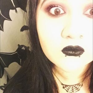 Meet your Posher, Raelene