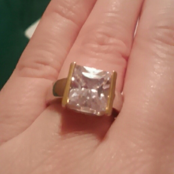 Beautiful PL "U-Rock" ring