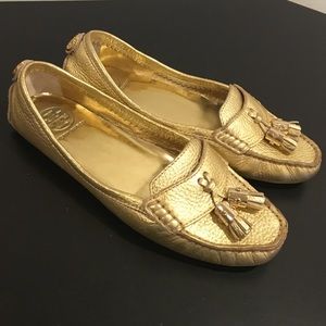 Tory burch size 9 fits like an 8