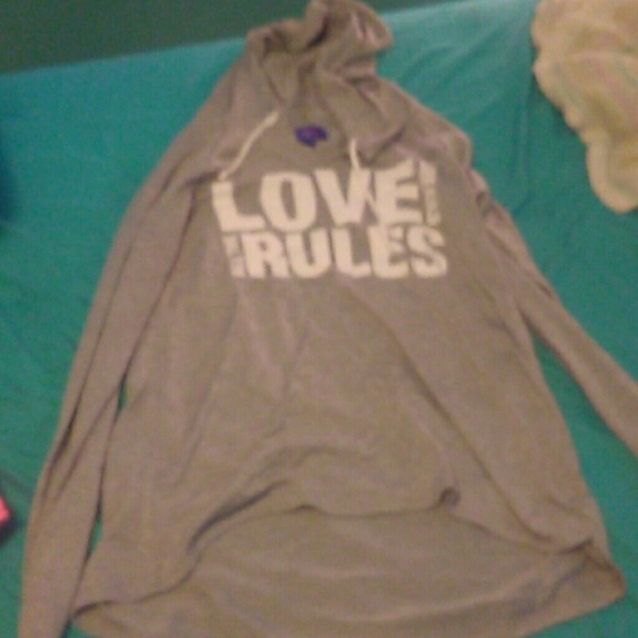 Grey ,love wins all the rules . long sleeved shirt - Picture 1 of 2
