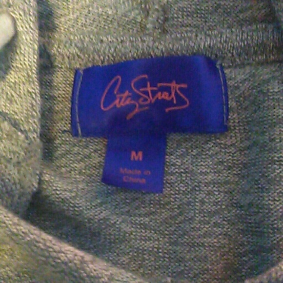 Grey ,love wins all the rules . long sleeved shirt - Picture 2 of 2