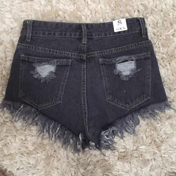 high waisted shorts - Picture 2 of 2