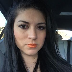 Meet your Posher, Viviana