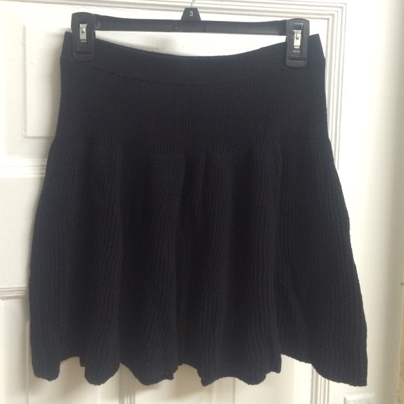 Candie's Black Knit Skirt