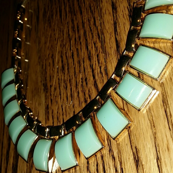The Limited -Mint and Gold Necklace - Picture 2 of 2