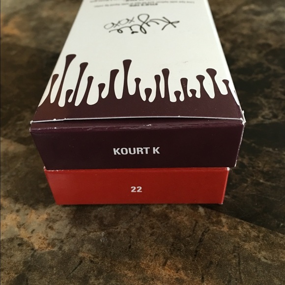Kylie Cosmetics 22 lip kit - Picture 1 of 1