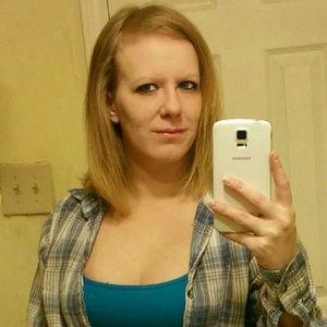 Meet your Posher, Desiree