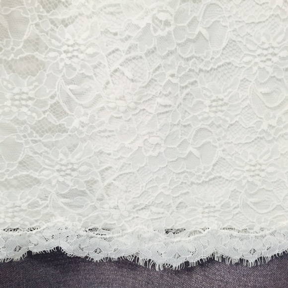 SALE!!! Ann Taylor Lace Sleeveless Top - Size S - Picture 3 of 4