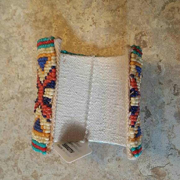 Aztec Southwest Beaded Festival Cuff NWT - Picture 2 of 4