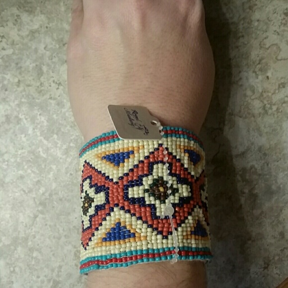 Aztec Southwest Beaded Festival Cuff NWT - Picture 4 of 4