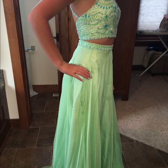 Two piece, brand new prom dress. Never wore. - Picture 2 of 4