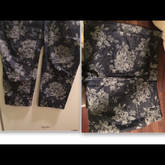 Gap Flower Print Crop - Picture 1 of 3