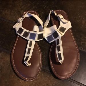 Cream sandals with silver plated detailing