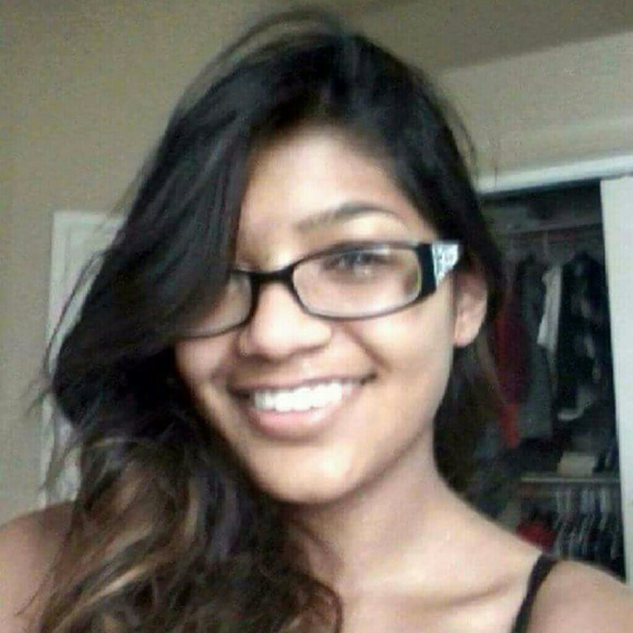 Meet your Posher, Ashna