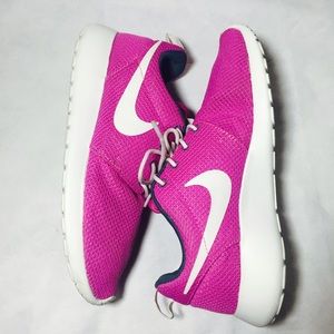 Nike Roshe Women's