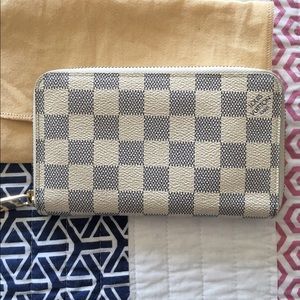 Louis Vuitton "old style" Zippy Compact Wallet