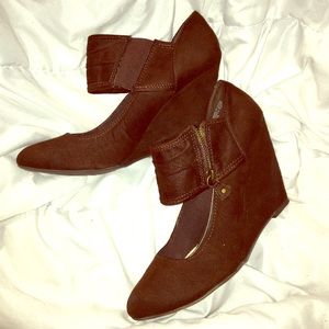 Brown Suede Wedge Shoes