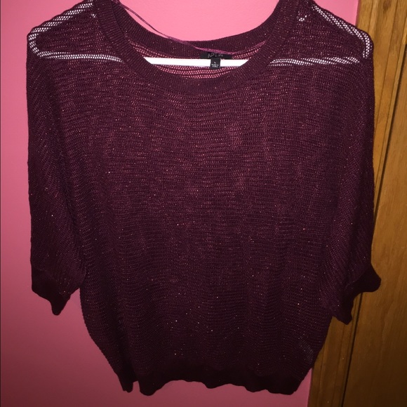 Maroon sweater